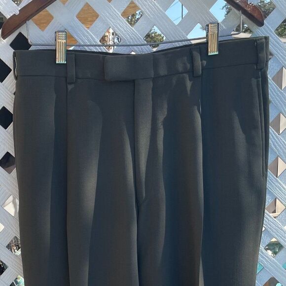 Kennth Cole New York - Mans Brown Suit - Picture 5 of 16